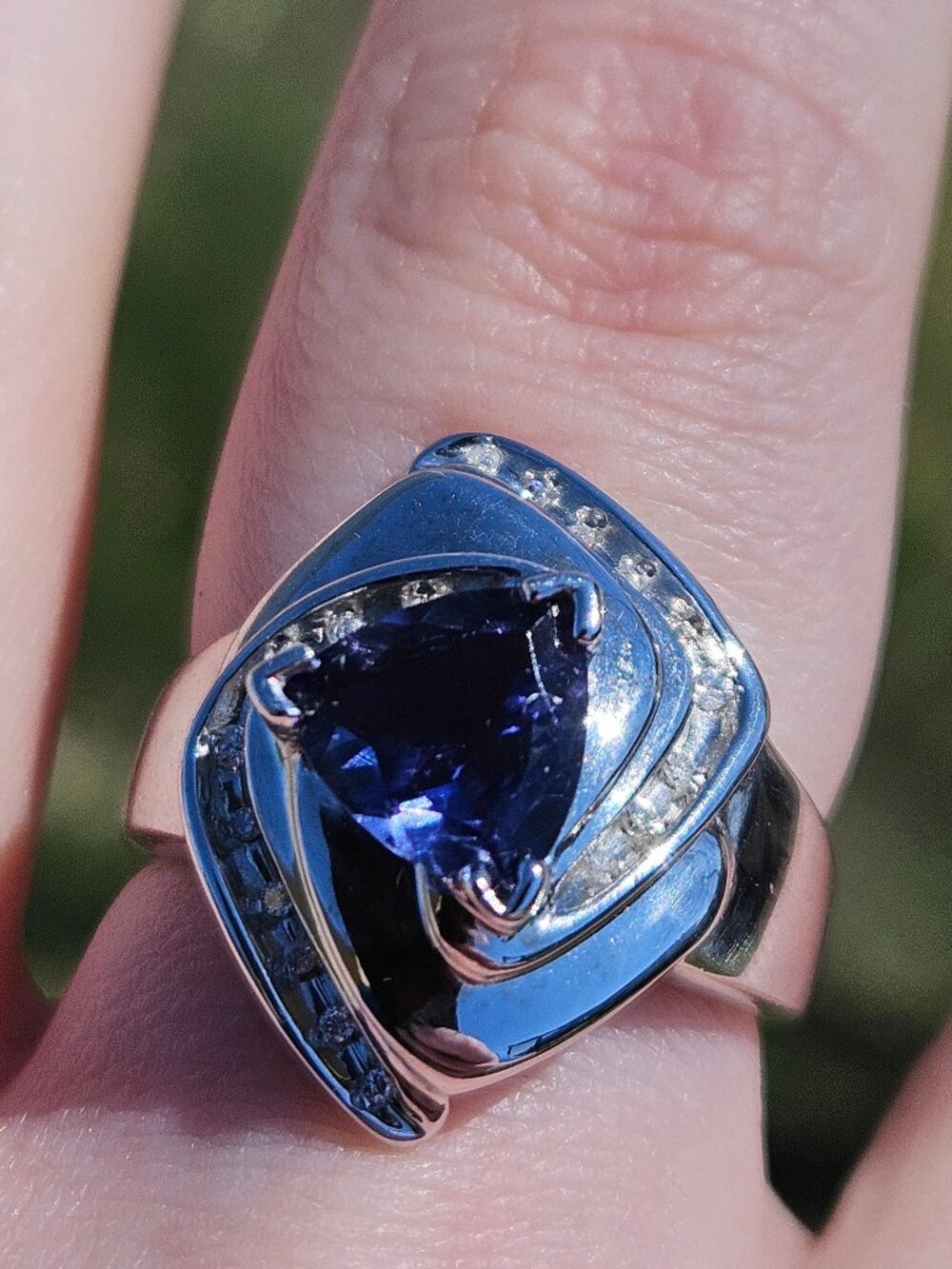 14K White Gold Trillion Cut Iolite & Diamond Cocktail Statement Ring Size 8